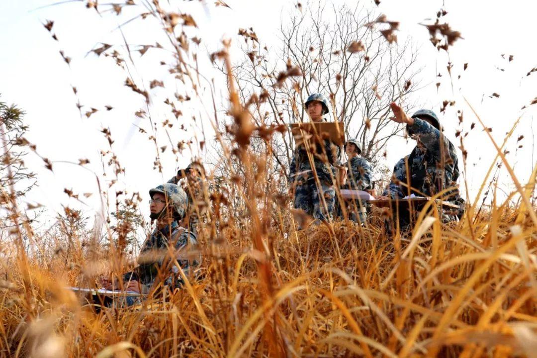 著名教练的调兵遣将，一场战术碰撞让人期待的简单介绍