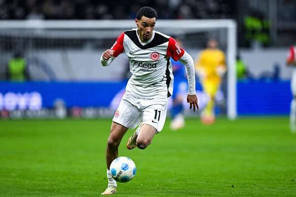 法兰克福中锋取得进球，获得主教练信任的简单介绍